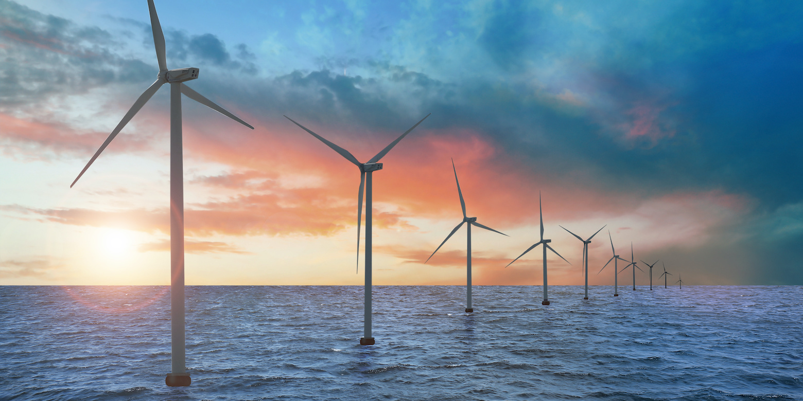 How to select a marine weather forecast for offshore wind farm installations? 